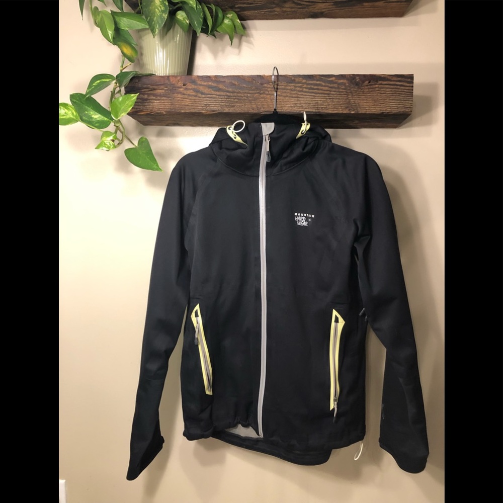 Mountain hardware wicking jacket